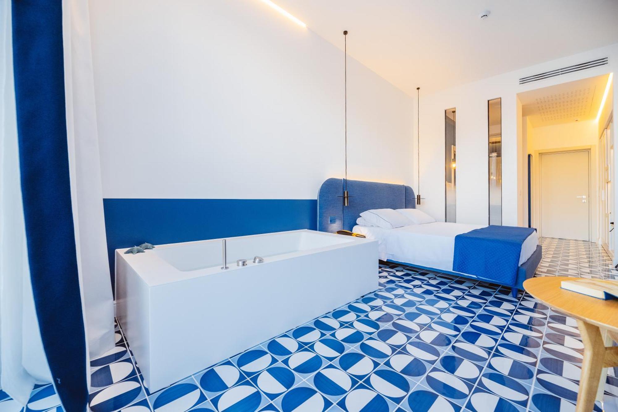 La Roccia Hotel 3*