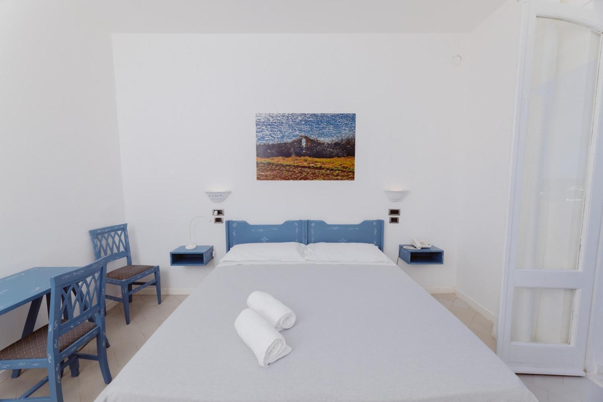 Hotel La Roccia 3*