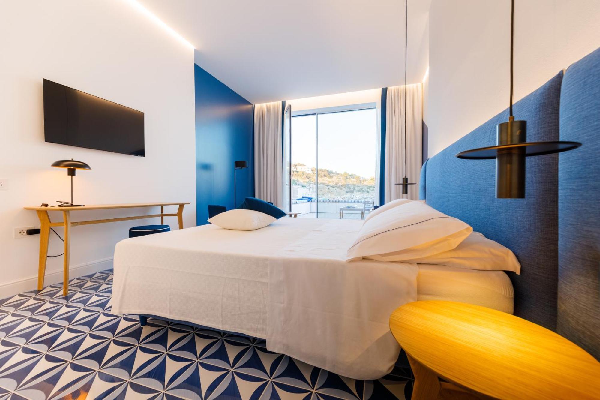 La Roccia Hotel